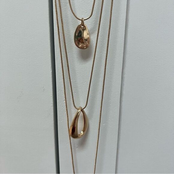 🍭4/$20 New Nordstrom 14th & Union Three Layer Gold Tone Pendant Necklace - Picture 4 of 8
